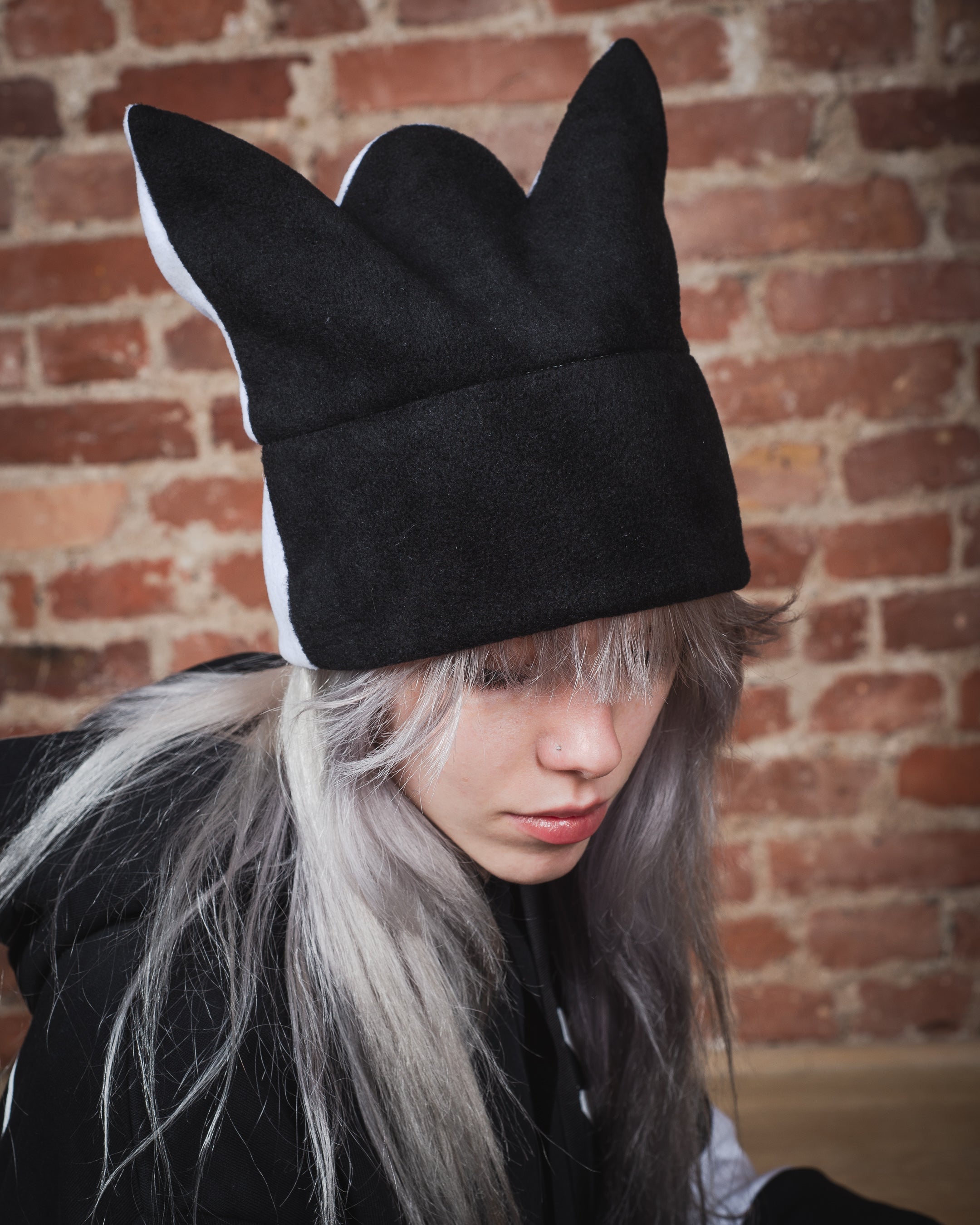 BEANIE - Black/White