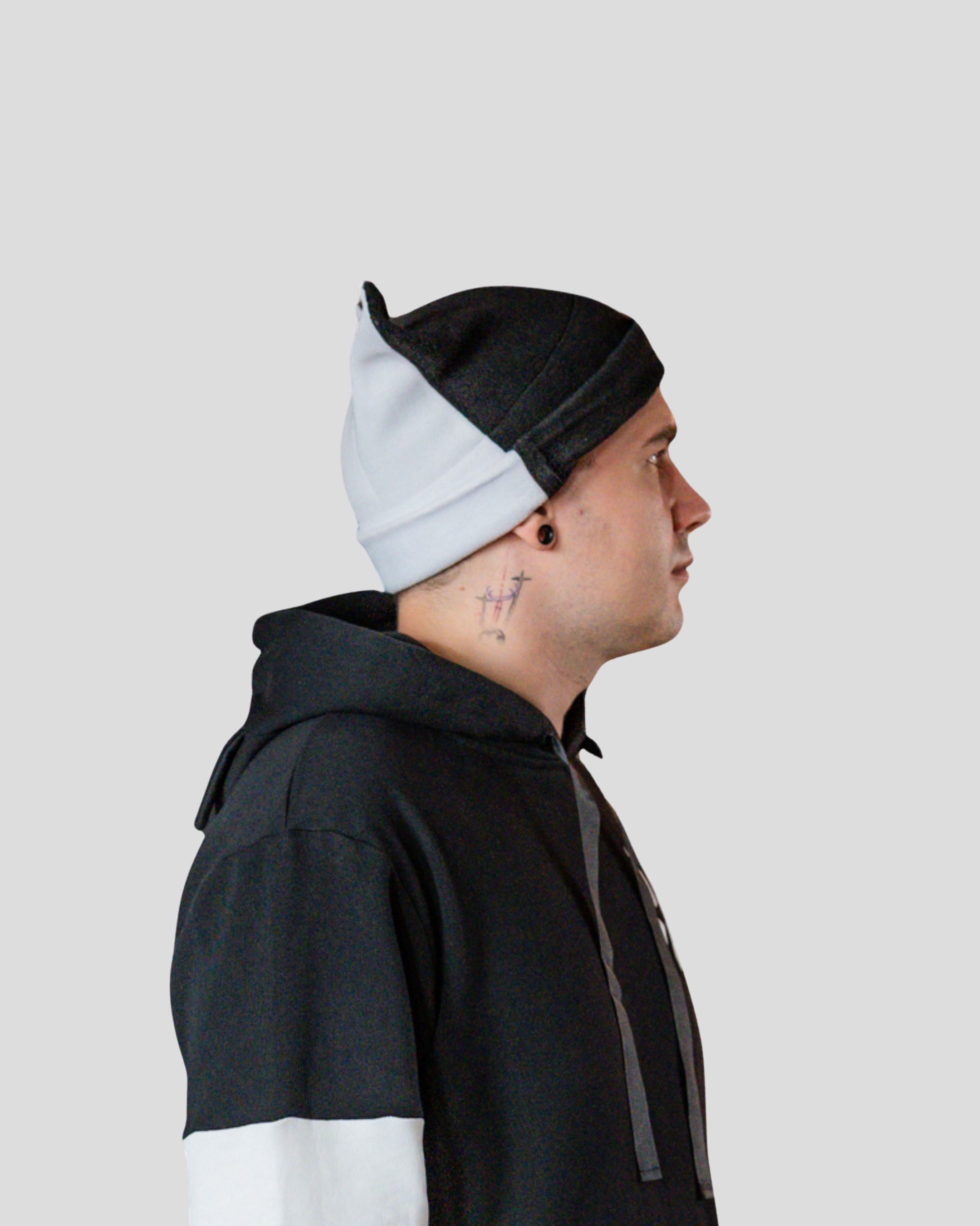BEANIE - Black/White