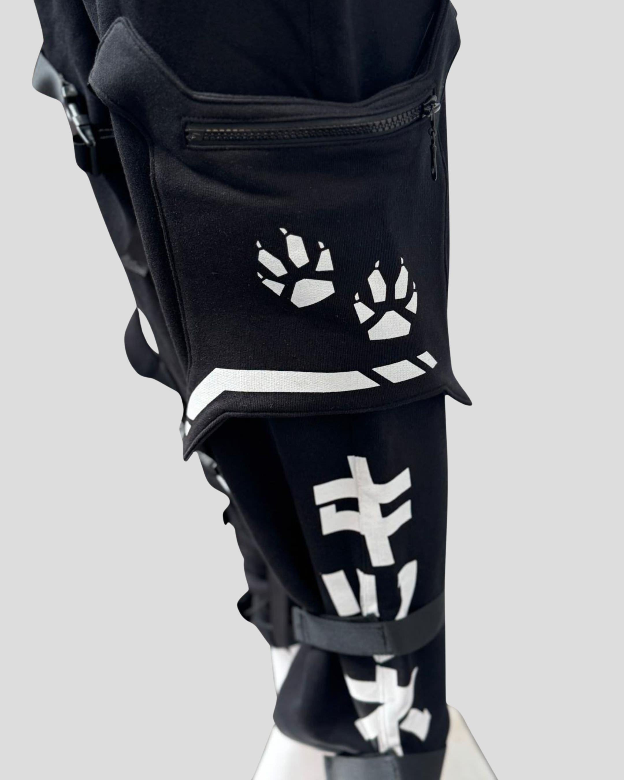 TECH CARGO PANTS - Black