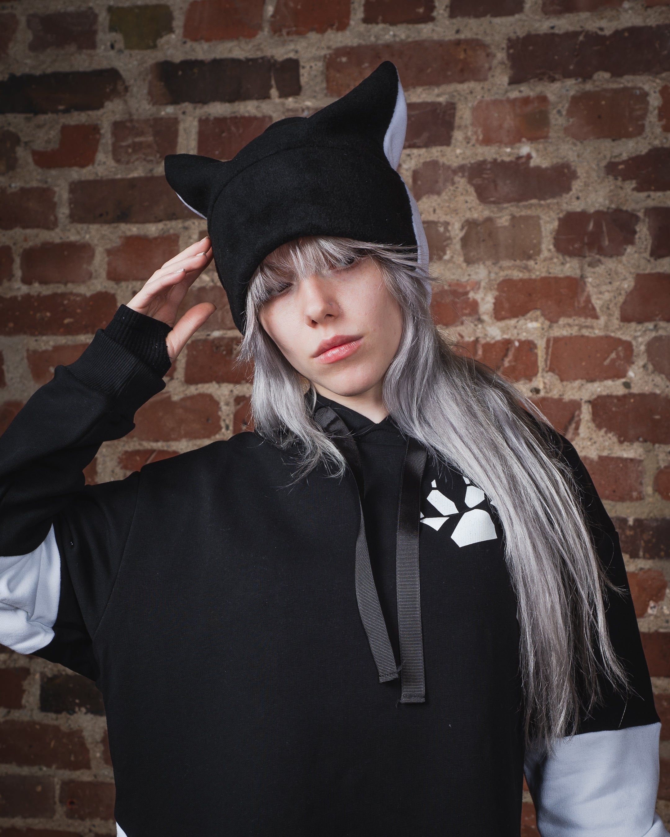 BEANIE - Black/White