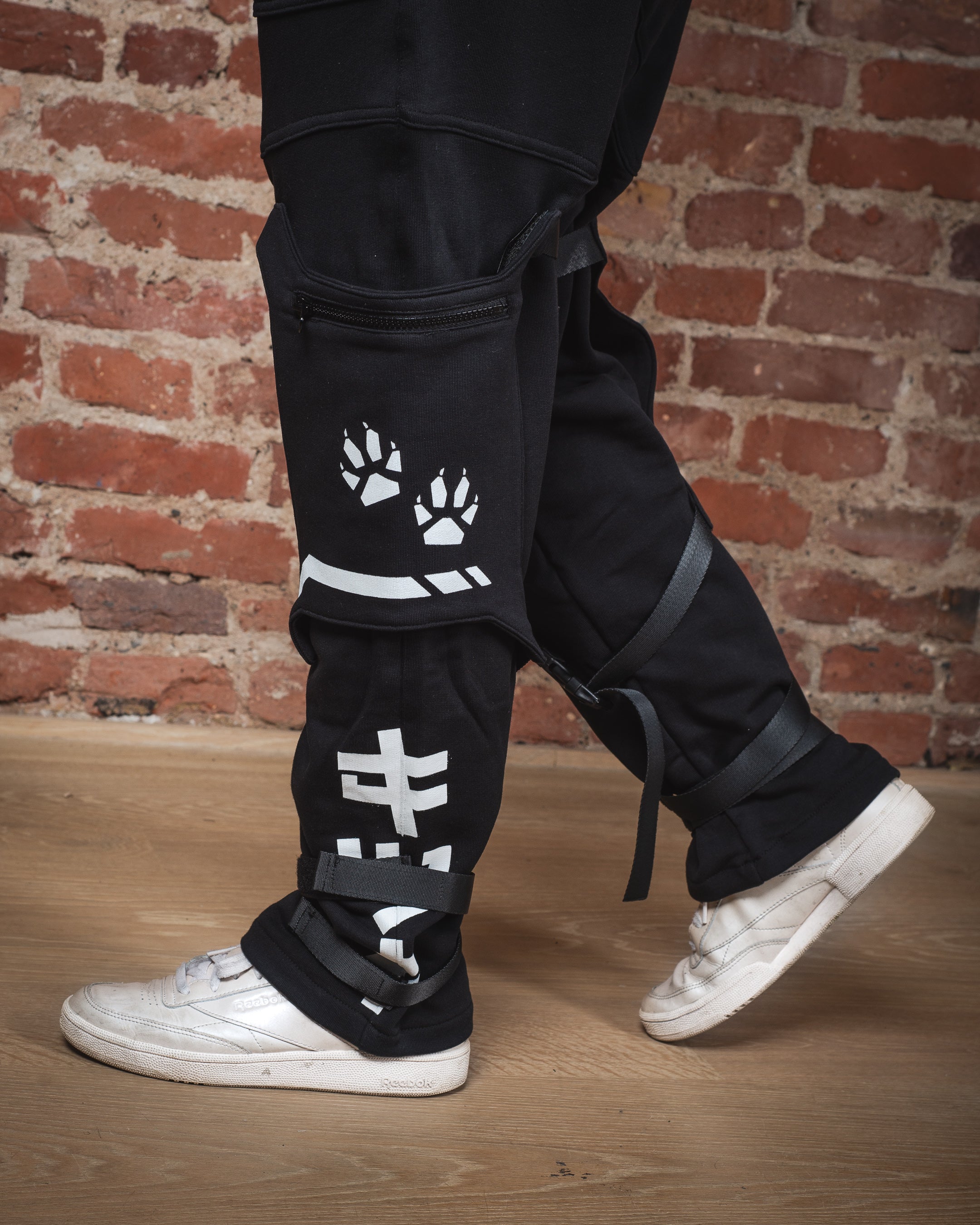 TECH CARGO PANTS - Black